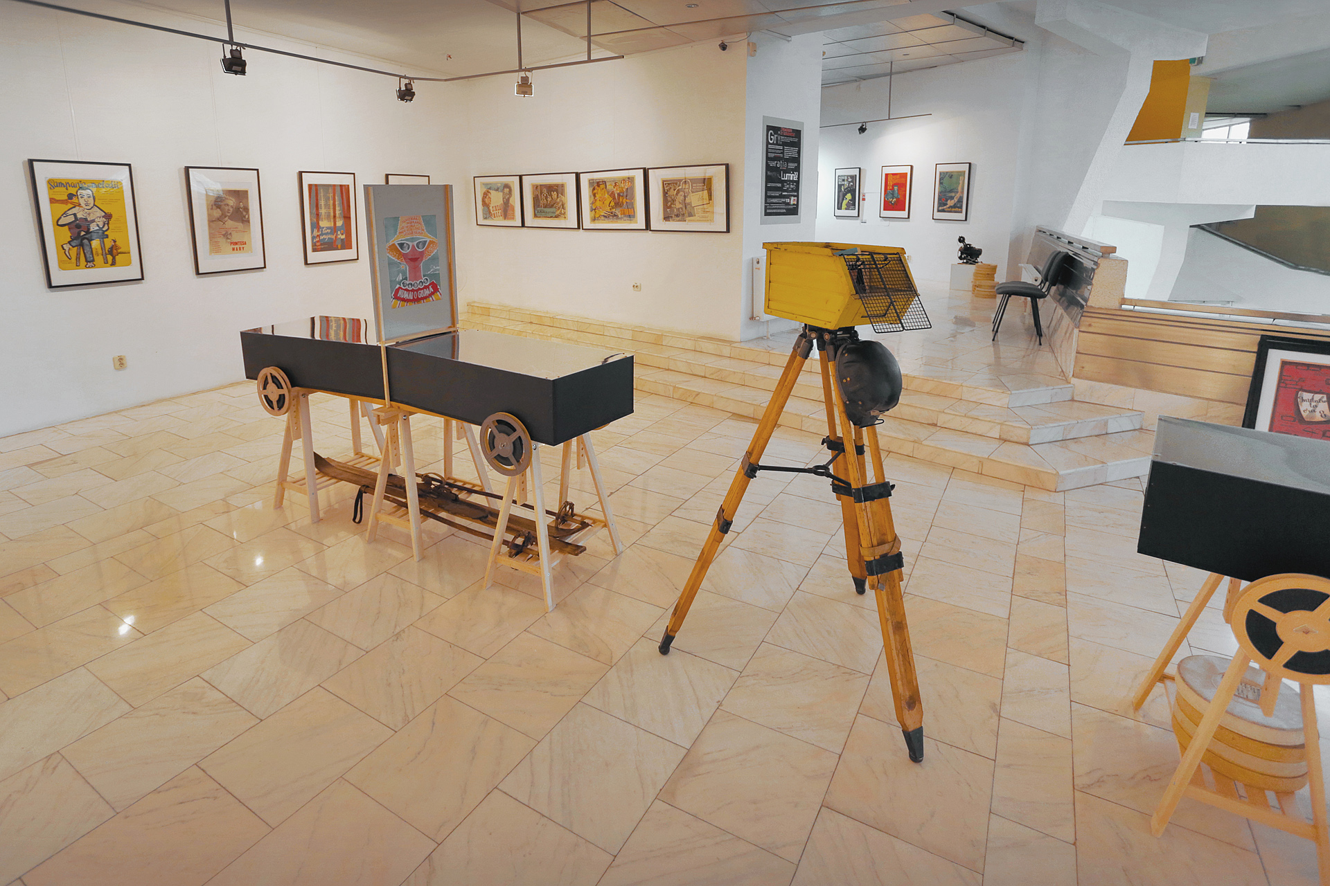 Avizier – expoziție Muzeul Banatului Montan din Reşiţa